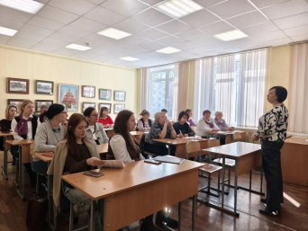 Республиканский семинар в школе №52: Творчество как основа современного образования Республиканский семинар в школе №52: Творчество как основа современного образования